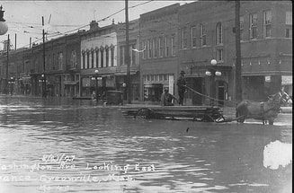 Picture of floodwaters on Washington Avenue. 